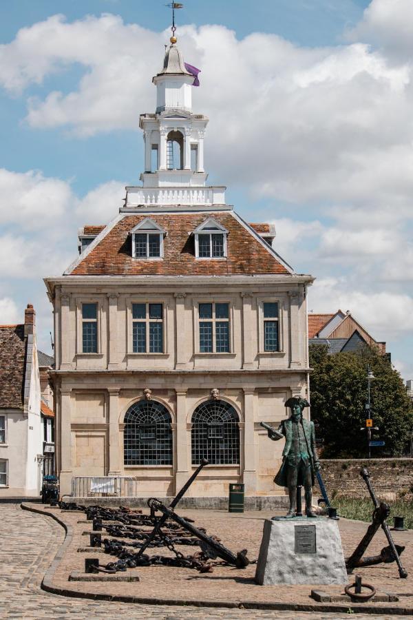The Vault - Boutique Apartment In The Centre Of King'S Lynn Exteriör bild